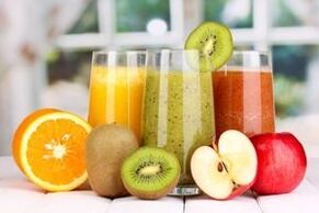 Čerstvě vymačkané šťávy ze zeleniny, ovoce nebo bobulovin v pitné dietě