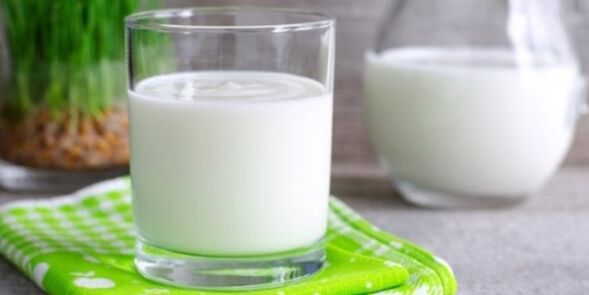sklenici jogurtu na hubnutí