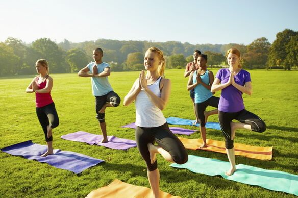 Lekce jógy za účelem hubnutí a zlepšení zdraví celého těla